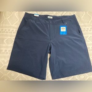 NWT Men’s Columbia Shorts